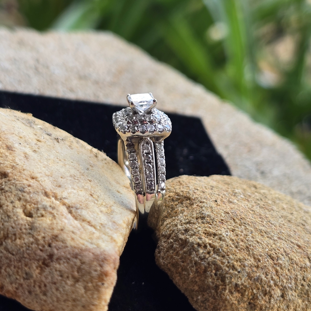 Diamond Ring - Picture 6 of 8